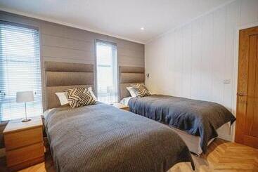 هتل The Essex Golf & Country Club