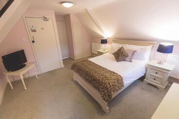 The Old Vicarage Hotel & Restaurant