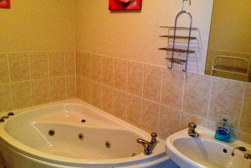 호텔 The Three Tuns Coaching Inn