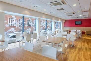 هتل Travelodge Birmingham Central Newhall Street