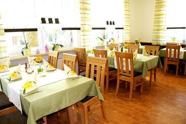 호텔 Zum Schwarzen Baren