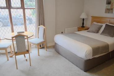 Latchfords Self Catering Apartments