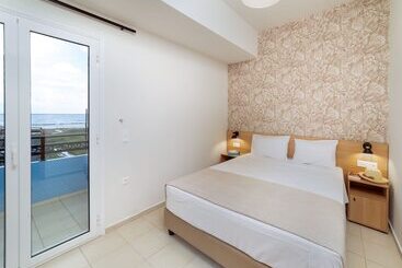 מלון דירות Emi Seaside