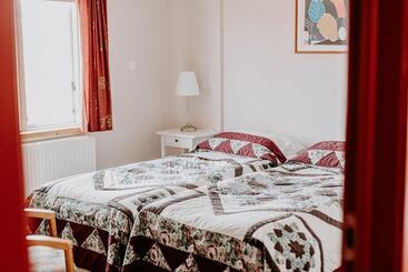 پانسیون Narfastadir Guesthouse