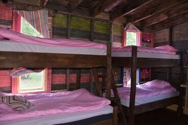 Курорт Fide äventyrsby & Camping