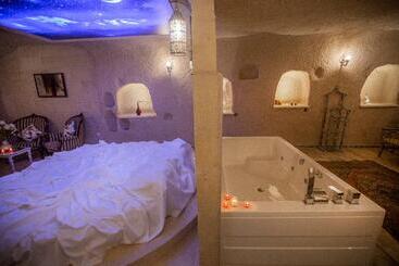 ホテル Karlık Cave Suite Cappadocia