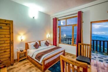 호텔 La Riqueza Kanatal Mountain View Rooms Welcome New Year With Fresh Snowfall