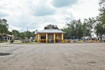 호텔 Oyo 90315 Chalet Pantai Rantau Panjang