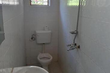 בית מלון כפרי Primeshade Guesthouse