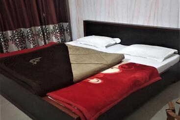 ホテル Rishi Ganga Residency By Stayapart