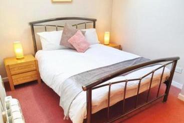 هتل Stratton Cottage Guesthouse