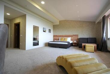 هتل آپارتمان Magnolija Resort Ponikva