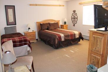 בית מלון כפרי Edelweiss Resort Greer