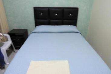 پانسیون Hostal El Paraiso