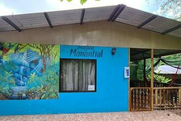 پانسیون El Manantial De Corcovado