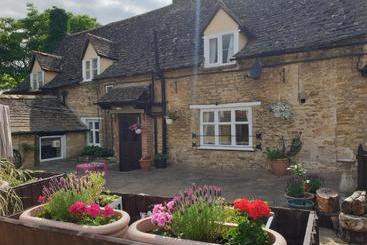 مبيت وإفطار The Horse And Panniers Guest House