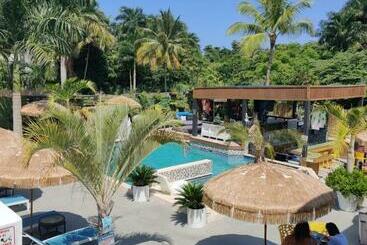 هتل Aqua Marina Beach Club