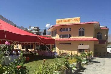 هتل Gilgit Embassy Lodge