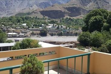 هتل Tirch Mir View  Chitral