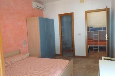 펜션 Room In Bb   Quadruple Room In Pineto   Relaxing Holiday