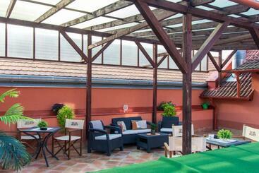 تختخواب و صبحانه Veres Motel