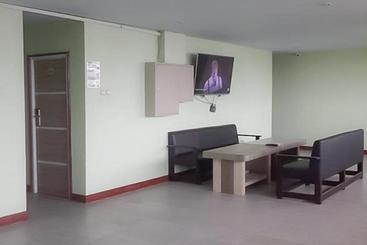 هتل Guest House Anak Raja Pangkalan Bun Syariah Mitra Reddoorz