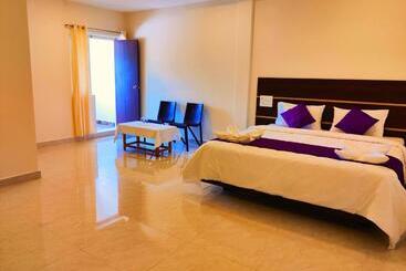 בית מלון כפרי Thaai Residency