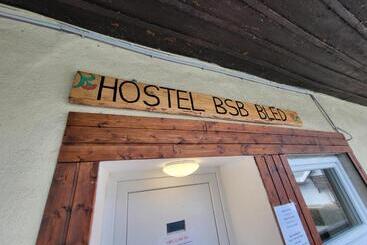 هاستل Bus Station Beds