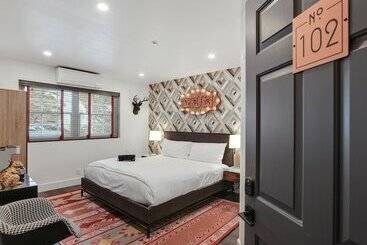 호스텔 The Creekstone