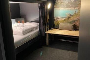 Capsule Hotel   Alpine Garden Zurich Airport