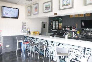 پانسیون Hostal Francisco Salinas
