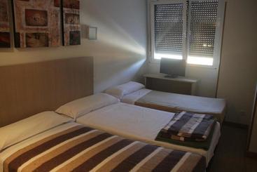 پانسیون Hostal Francisco Salinas