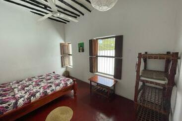 پانسیون Zava House Stone Town
