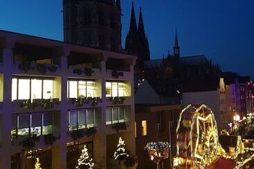 Altstadthotel Hayk Am Rhein