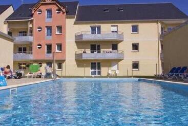 ホテル Adonis Grandcamp  Residence Les Isles De Sola