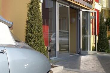 Central Regensburg Citycentre, Sure Hotel Collection By Best Western