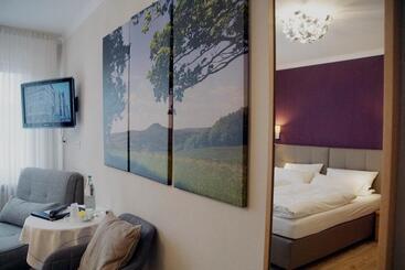 ホテル Eifelstube