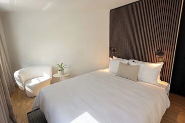 هتل Bob W Munich Schwabing