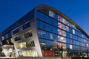 هتل Kameha Grand Bonn