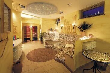 Panorama Hotel Am See