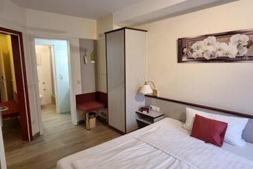 فندق Rhöner Land Garni Bed & Breakfast