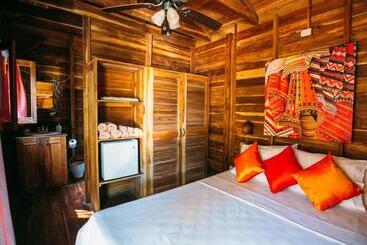 צימר The Beach Bungalows   Yoga And Surf House   Adults Only