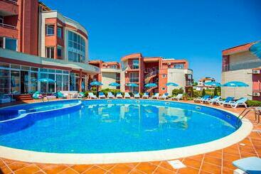 هتل Arapya Resort