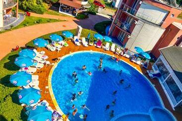 هتل Arapya Resort