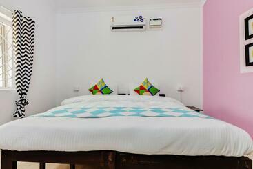 Pensão Vaccinated Staff  Oyo 30634 Graceful 2 Bhk Anjuna