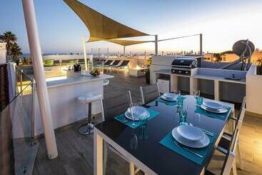 پانسیون Villa Benagil With Stunning Views And Roof Terrace With Private Heated Pool