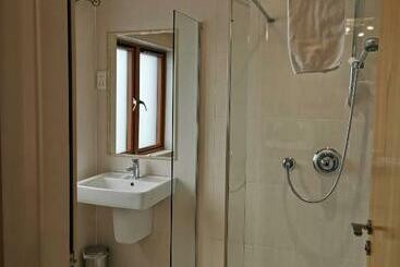 هاستل Bay Guest Lodge