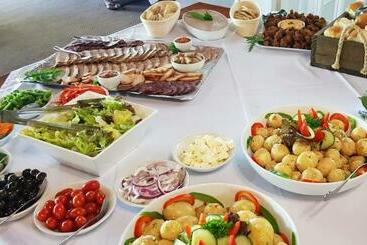 בית מלון כפרי Katberg Mountain Resort &