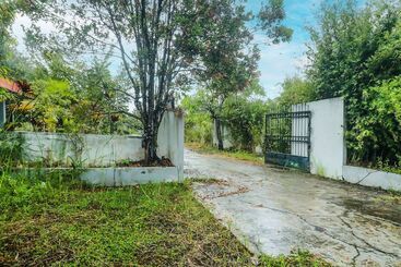 Oyo 90490 Hotel Nyi Rindang