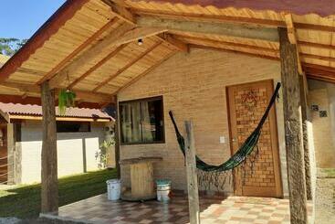 ペンション Chalé Aconchegante Com Hidromassagem